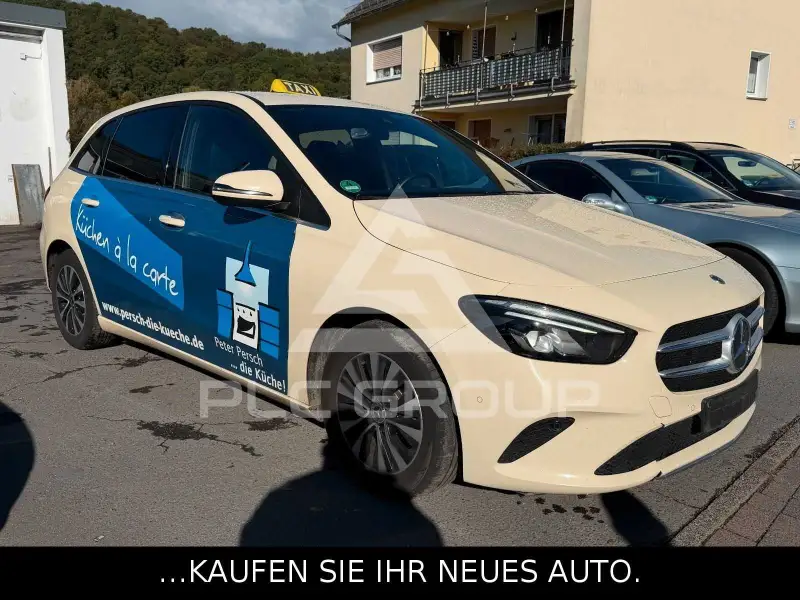 2022 Mercedes Benz B 200