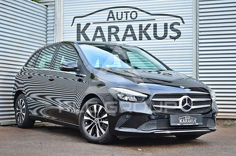 2022 Mercedes Benz B 200