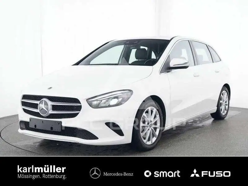 2022 Mercedes Benz B 200