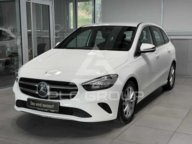 2022 Mercedes Benz B 200