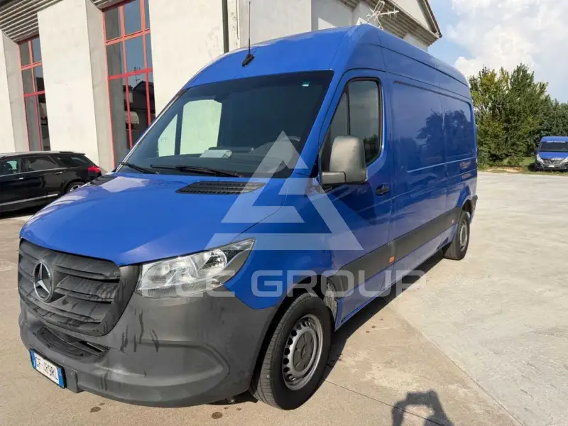 2022 Mercedes Benz Sprinter