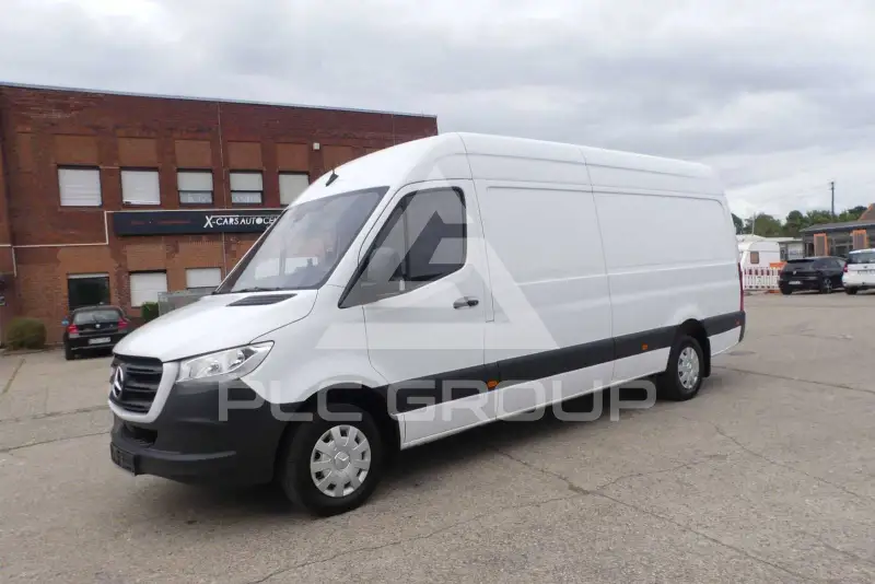 2022 Mercedes Benz Sprinter