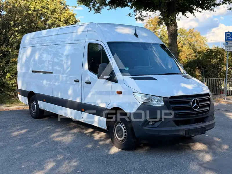 2022 Mercedes Benz Sprinter