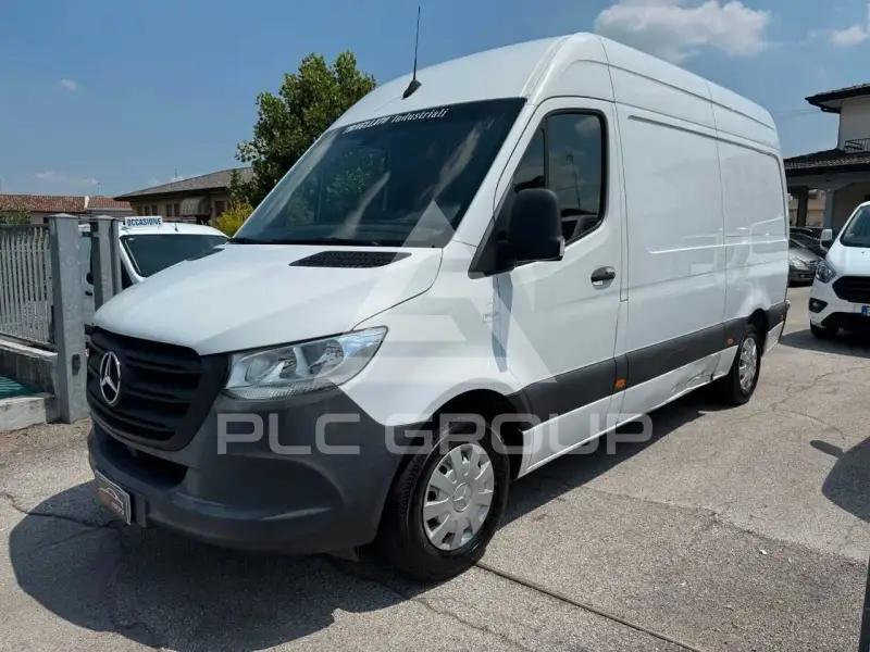 2022 Mercedes Benz Sprinter