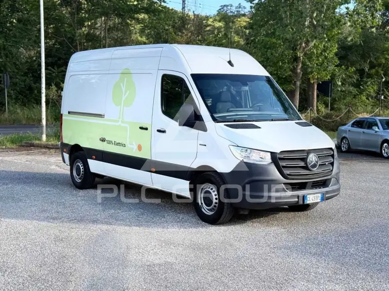2022 Mercedes Benz Sprinter