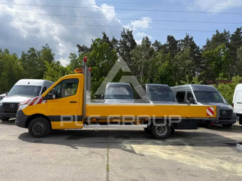 2022 Mercedes Benz Sprinter