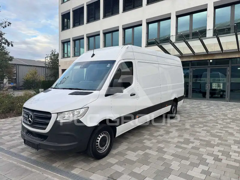 2022 Mercedes Benz Sprinter