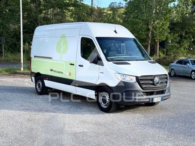 2022 Mercedes Benz Sprinter