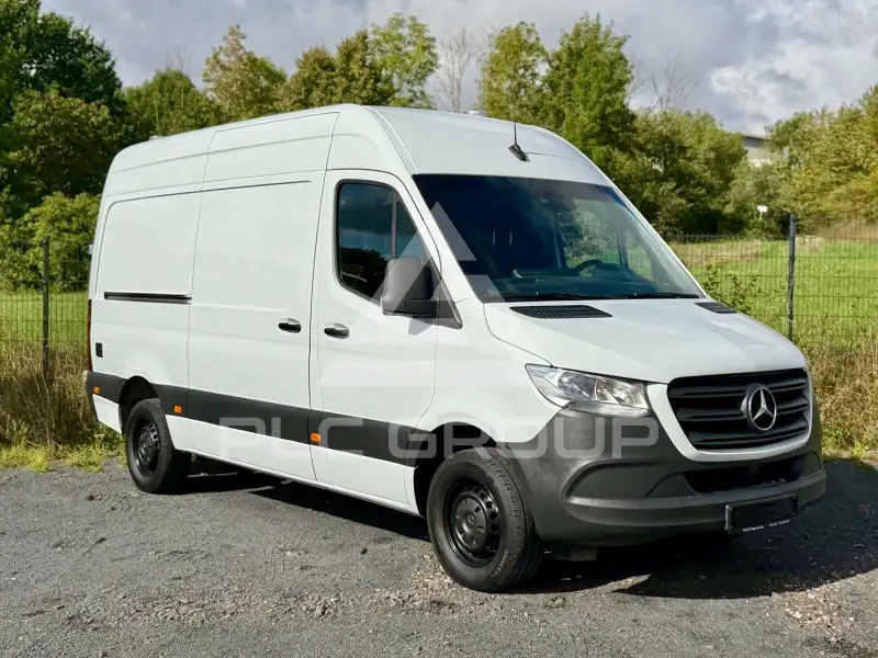 2022 Mercedes Benz Sprinter
