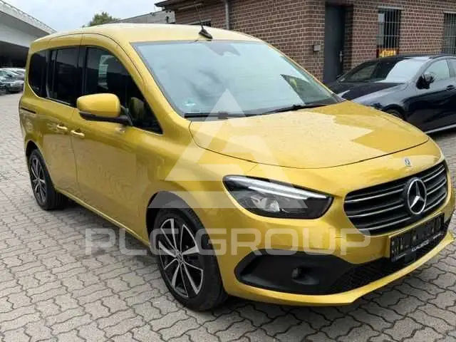 2022 Mercedes Benz Other