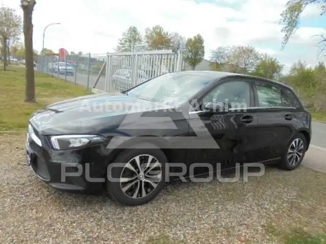2022 Mercedes Benz A 180