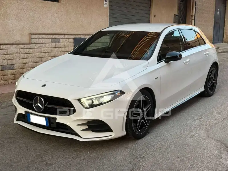 2022 Mercedes Benz A 180