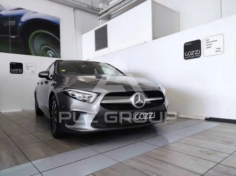 2022 Mercedes Benz A 180