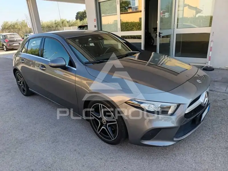 2022 Mercedes Benz A 200