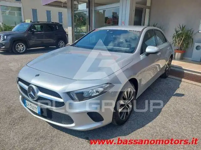 2022 Mercedes Benz A 250