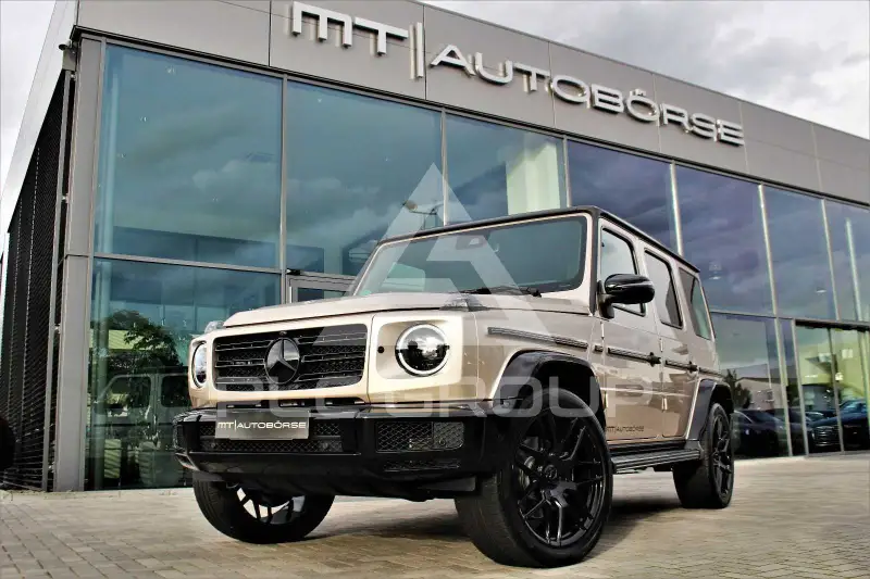 2022 Mercedes Benz G 400