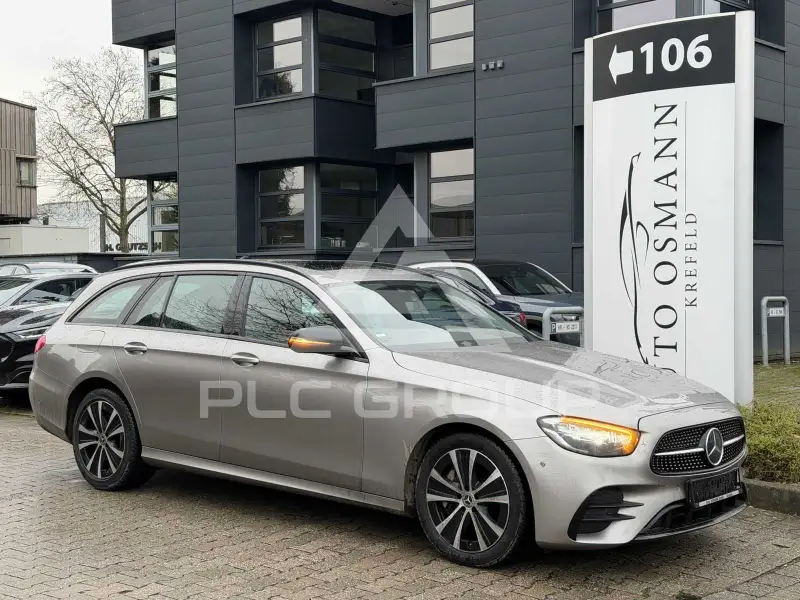 2022 Mercedes Benz E 300