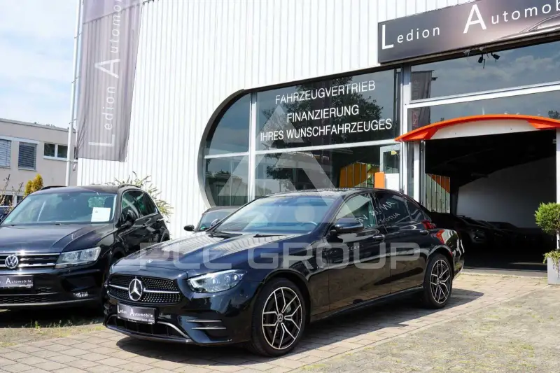 2022 Mercedes Benz E 300
