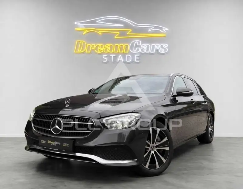 2022 Mercedes Benz E 300
