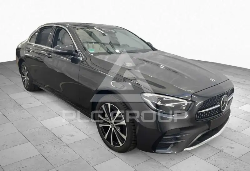 2022 Mercedes Benz E 300