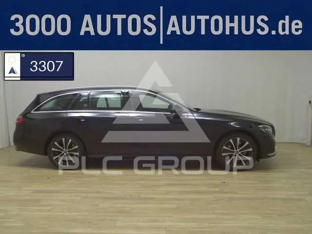 2022 Mercedes Benz E 300