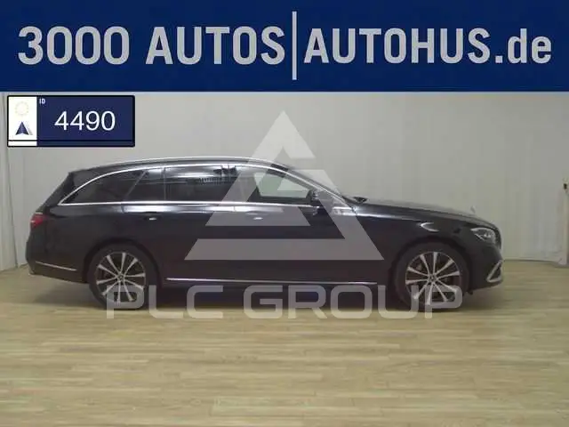 2022 Mercedes Benz E 300