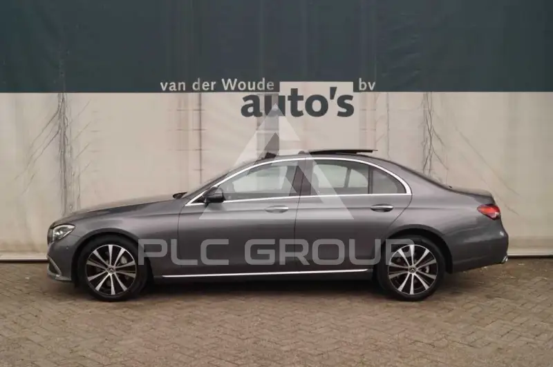 2022 Mercedes Benz E 300