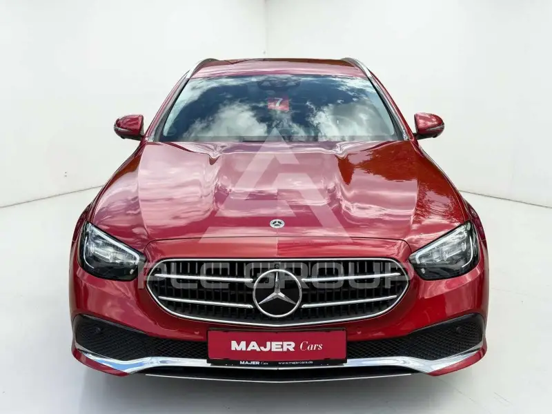 2022 Mercedes Benz E 300