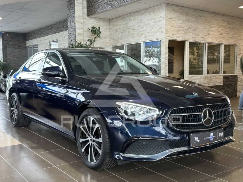 2022 Mercedes Benz E 300