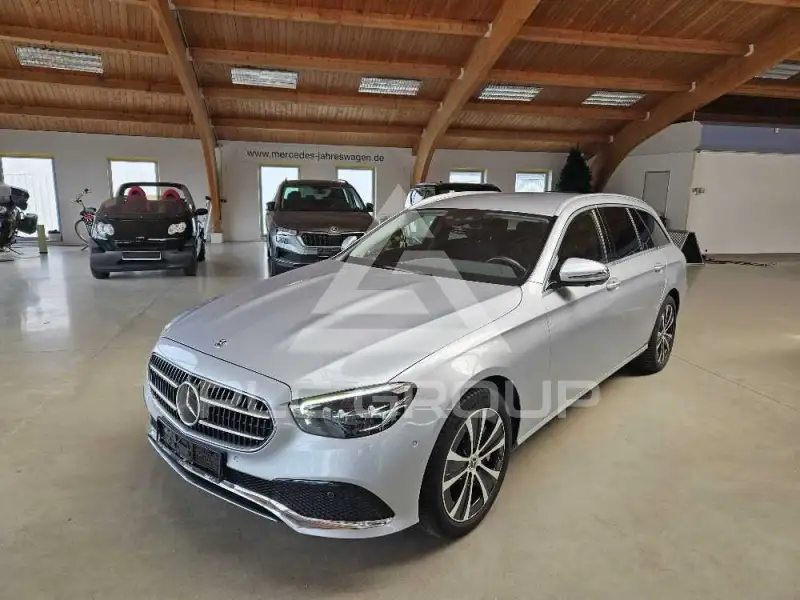 2022 Mercedes Benz E 300