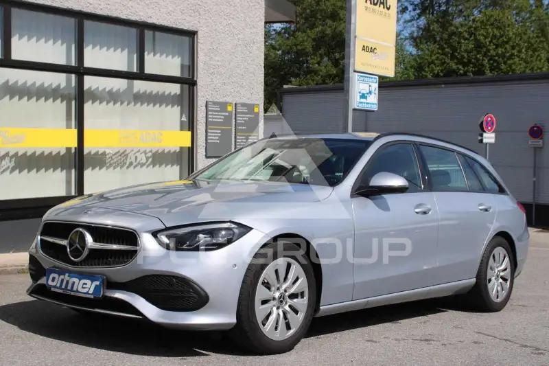 2022 Mercedes Benz C 220