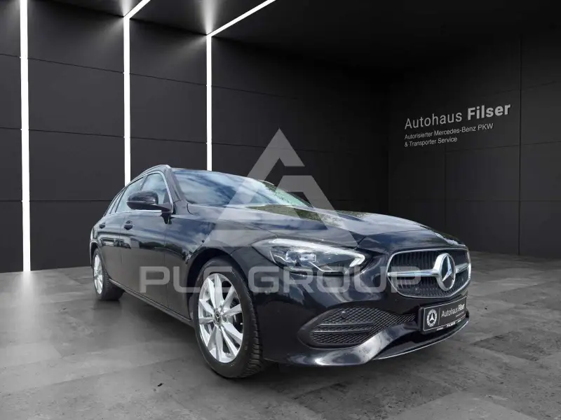 2022 Mercedes Benz C 220