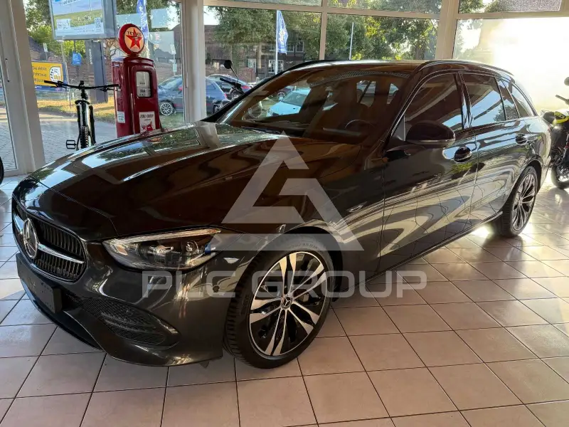 2022 Mercedes Benz C 220