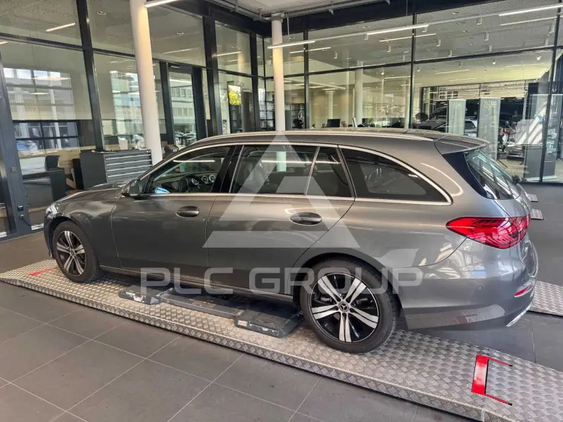 2022 Mercedes Benz C 220