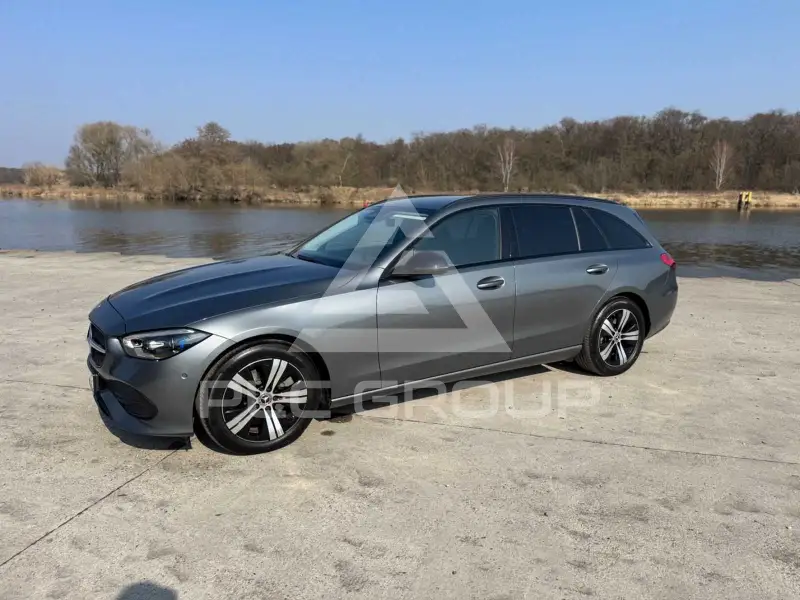 2022 Mercedes Benz C 220
