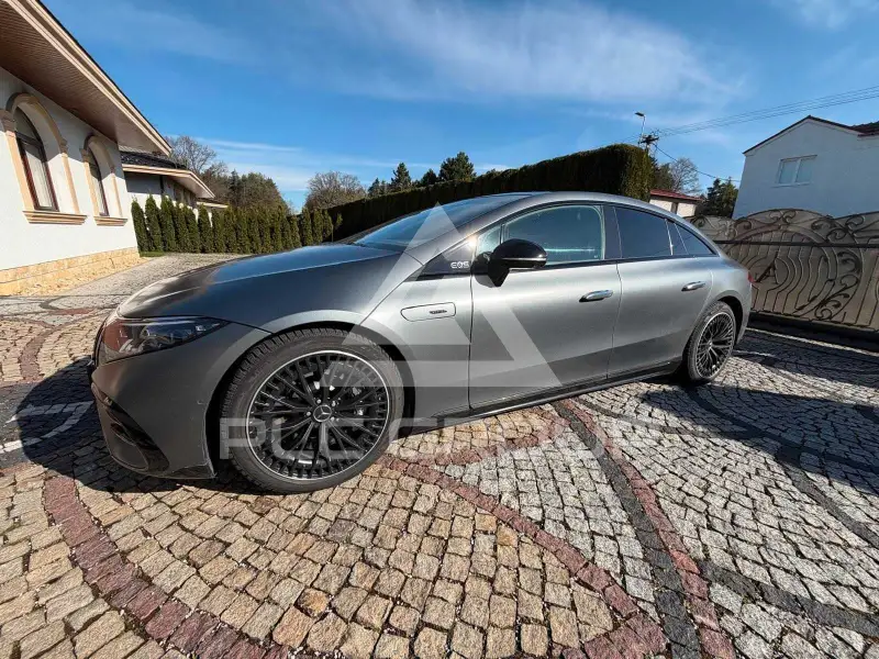 2022 Mercedes Benz Eqs