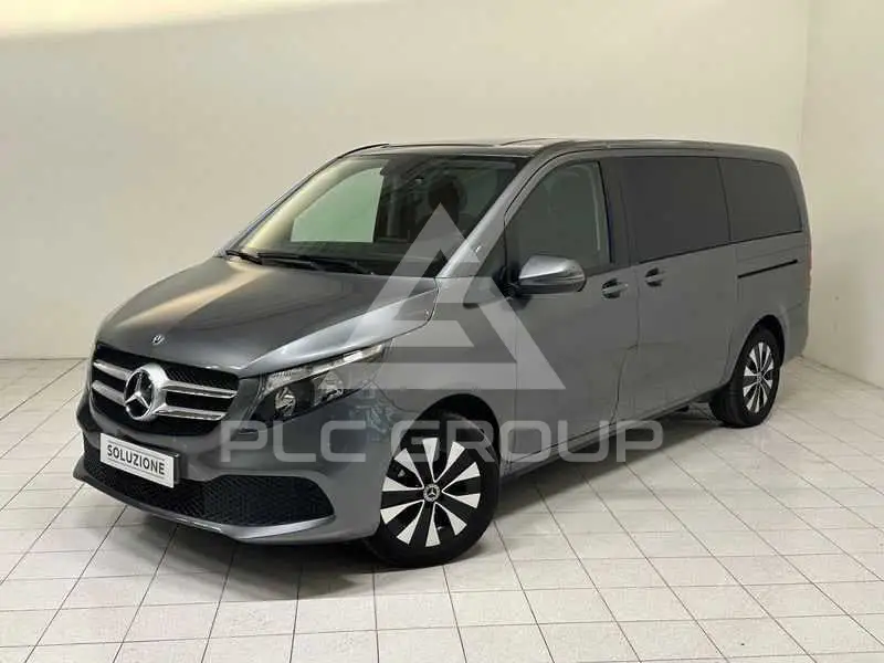 2022 Mercedes Benz V