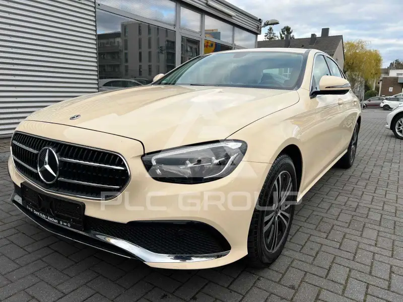 2022 Mercedes Benz E 200