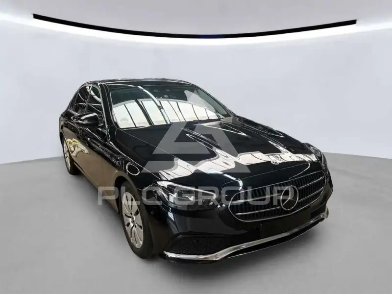 2022 Mercedes Benz E 200