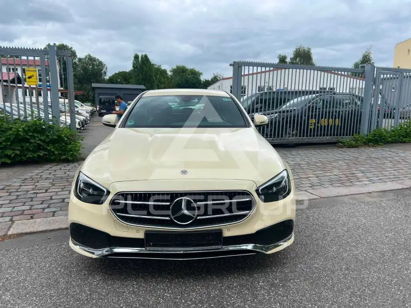 2022 Mercedes Benz E 200