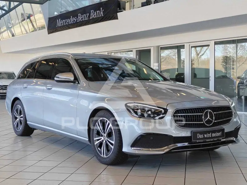 2022 Mercedes Benz E 200