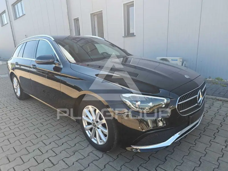 2022 Mercedes Benz E 200