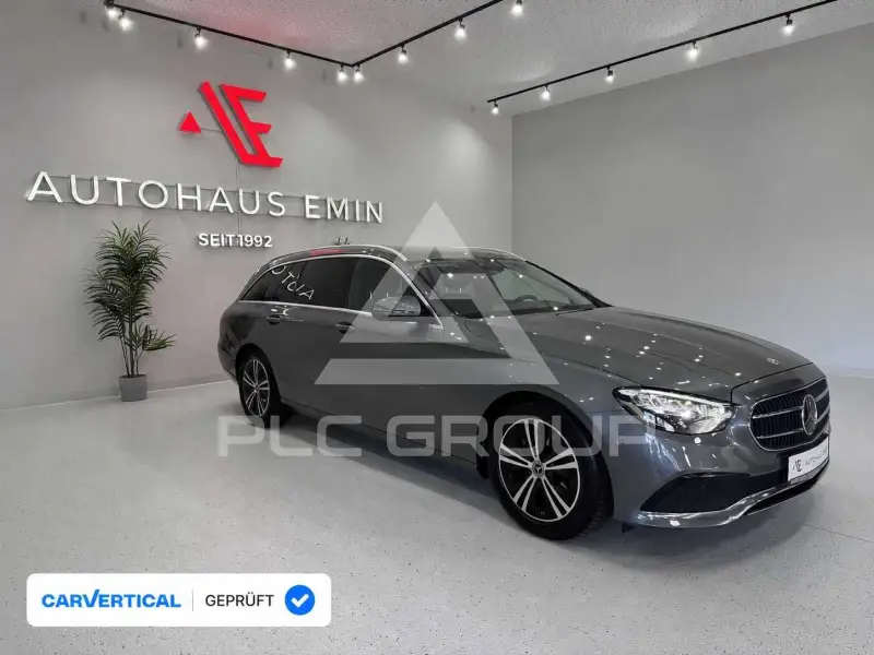 2022 Mercedes Benz E 220