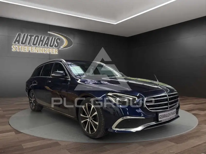 2022 Mercedes Benz E 220