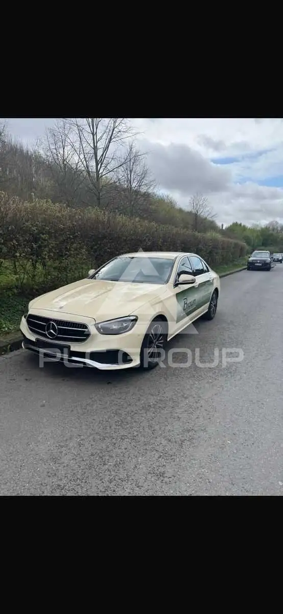 2022 Mercedes Benz E 220