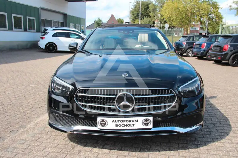 2022 Mercedes Benz E 220