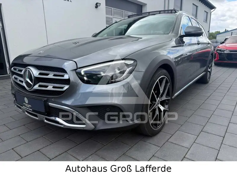 2022 Mercedes Benz E 220