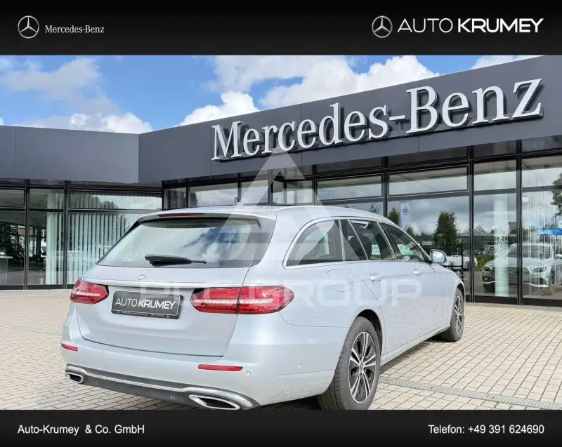 2022 Mercedes Benz E 220