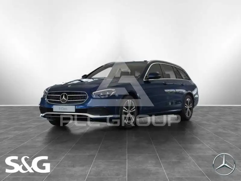 2022 Mercedes Benz E 220