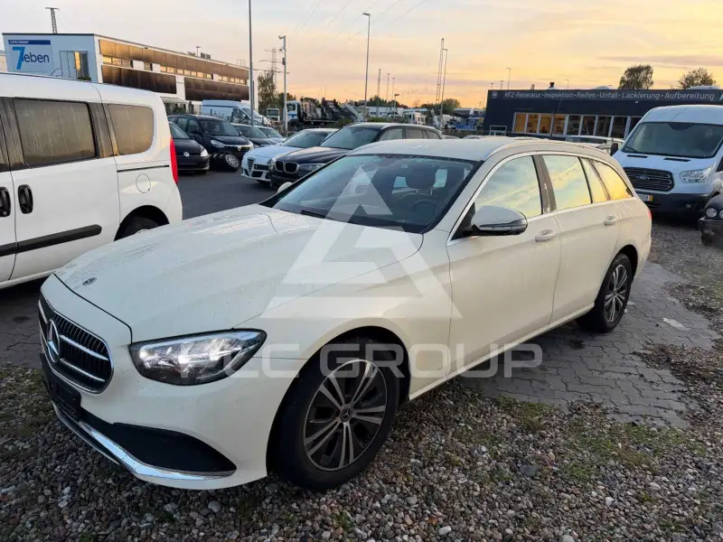 2022 Mercedes Benz E 220